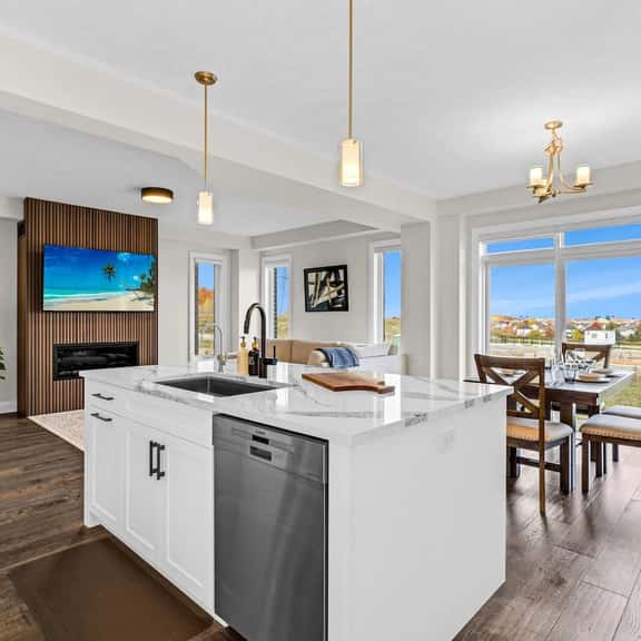 WAT - 254 Raspberry Drive · Upscale Getaway |Hiking Trails |St. - Image 1